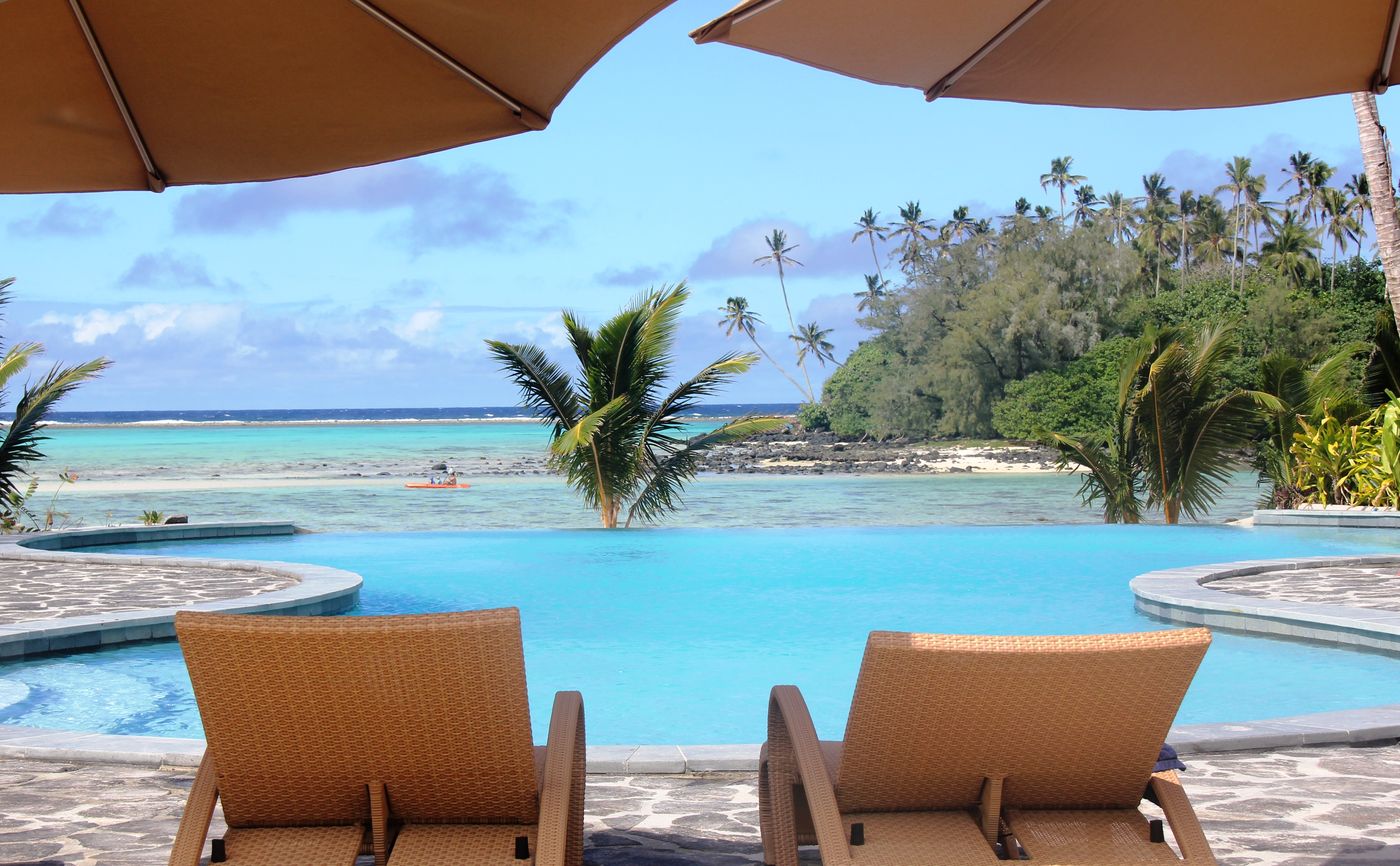 Infinity pool overlooking Muri Lagoon at Nautilus Resort
