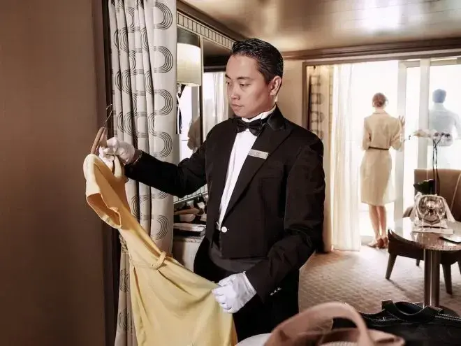 S01_HH_BUTLER_BUTLER-EMPTIES-SUITCASE-IN-SUITE_0050_Test2_Def-e1625802350909