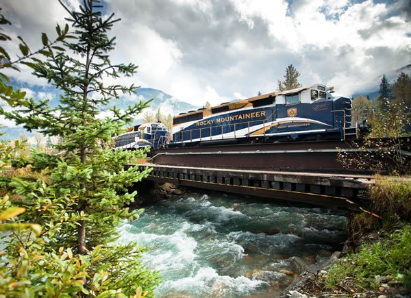 Tours of the Rocky Mountains In Canada